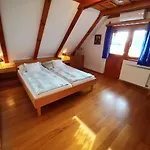 Διαμέρισμα Zoeld Sziget Apartmanhaz *