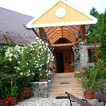 Διαμέρισμα Zoeld Sziget Apartmanhaz *