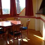 Zoeld Sziget Apartmanhaz شقة *