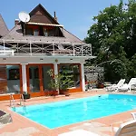 Zoeld Sziget Apartmanhaz Διαμέρισμα *