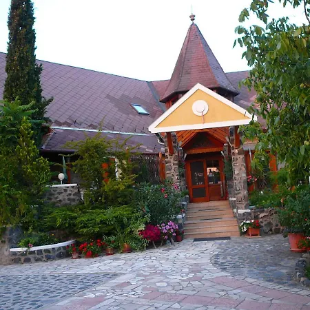 Zoeld Sziget Apartmanhaz Apartment