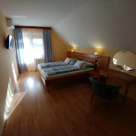 Zoeld Sziget Apartmanhaz Apartment *
