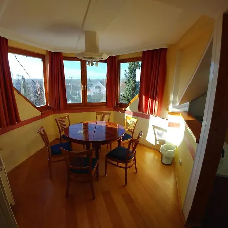 Zoeld Sziget Apartmanhaz *