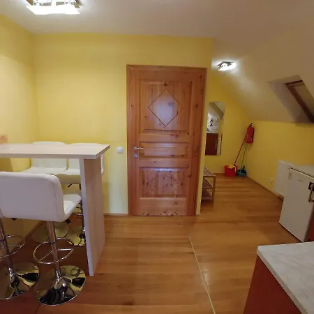 Zoeld Sziget Apartmanhaz