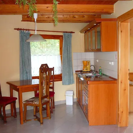 Zoeld Sziget Apartmanhaz * Gyenesdias