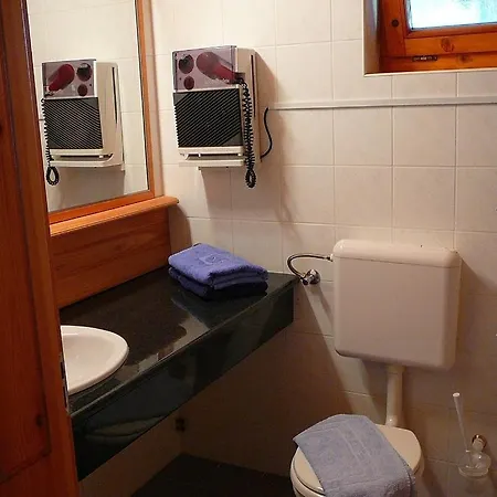 Zoeld Sziget Apartmanhaz * Gyenesdias