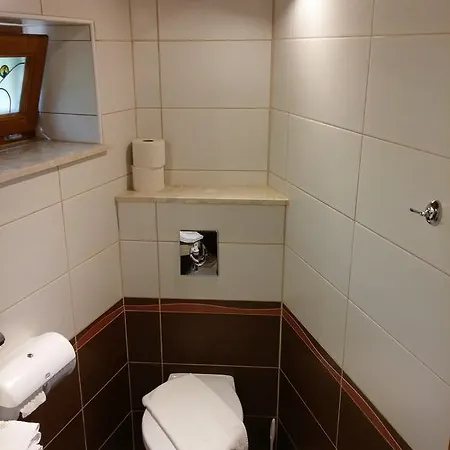 Zoeld Sziget Apartmanhaz * Gyenesdias