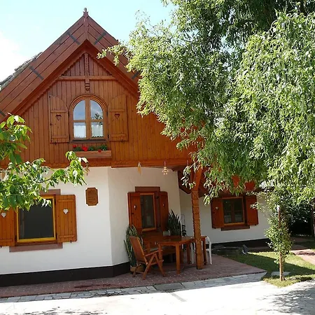 Διαμέρισμα Zoeld Sziget Apartmanhaz