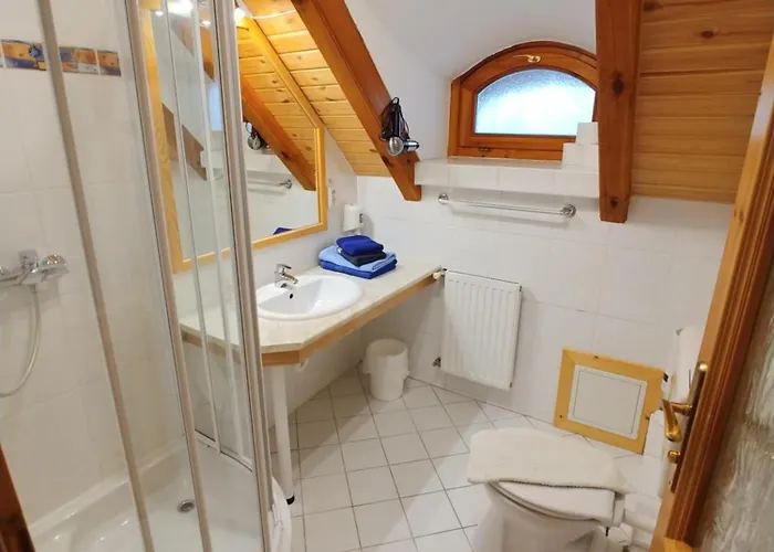 Zoeld Sziget Apartmanhaz * Gyenesdias