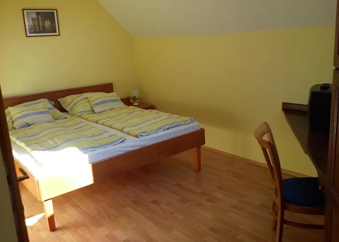 Zoeld Sziget Apartmanhaz * Gyenesdias