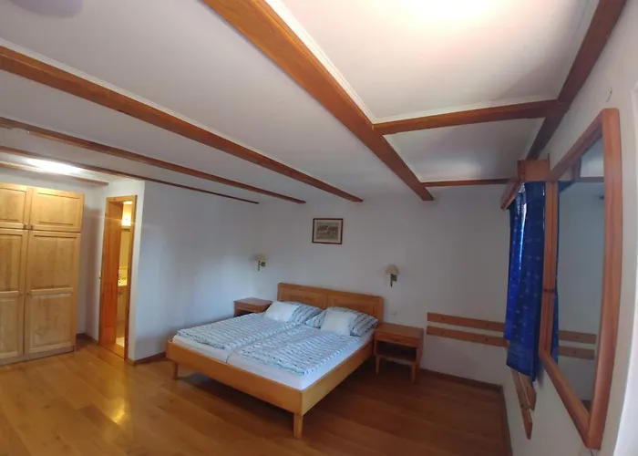 Zoeld Sziget Apartmanhaz Apartment