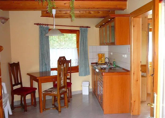 Zoeld Sziget Apartmanhaz * Gyenesdias