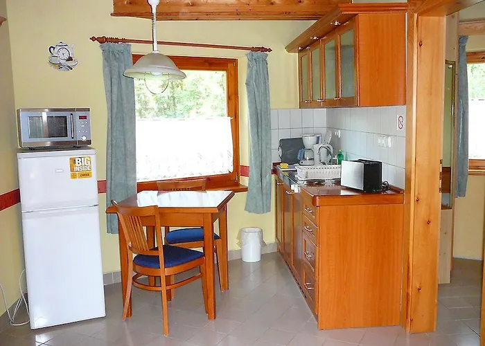 Zoeld Sziget Apartmanhaz * Gyenesdias