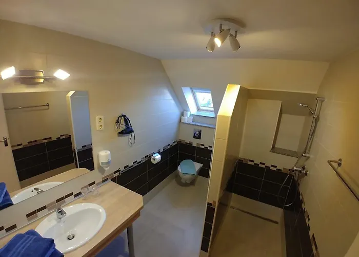 Zoeld Sziget Apartmanhaz * Gyenesdias