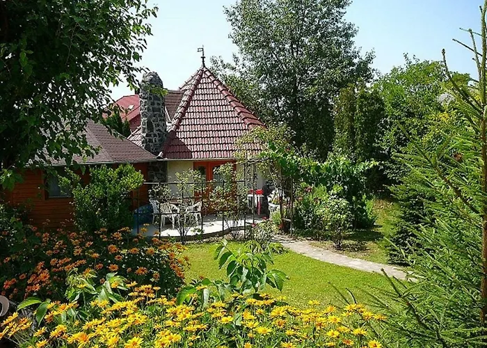 Zoeld Sziget Apartmanhaz *