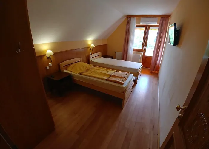 Zoeld Sziget Apartmanhaz Gyenesdias